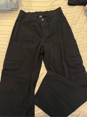 Wild Fable Women’s Black Cargo Jeans - Stretch Utility Style